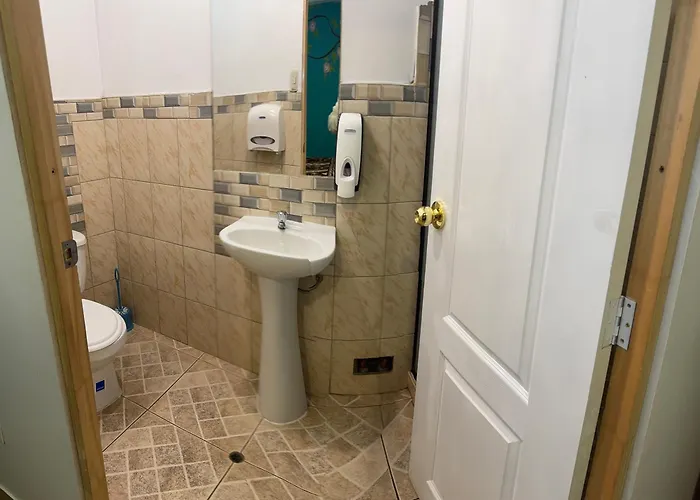 Tlv Hostel