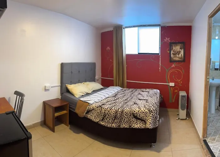 Tlv Hostel *