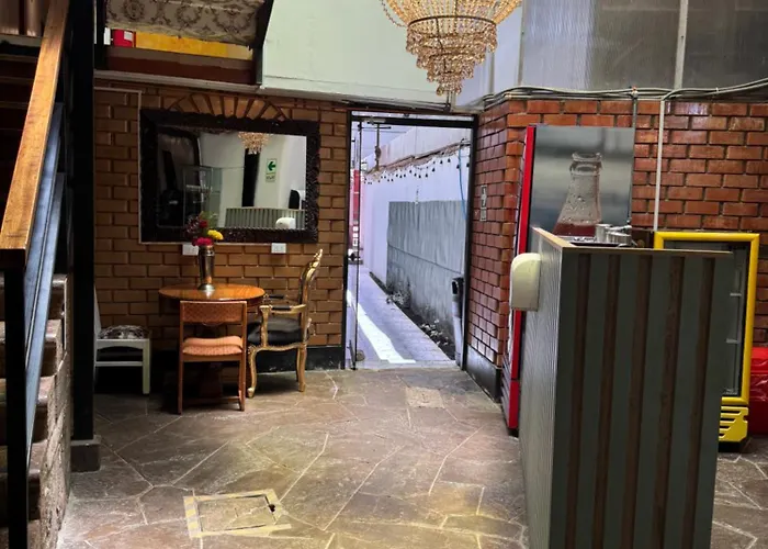 Tlv Hostel